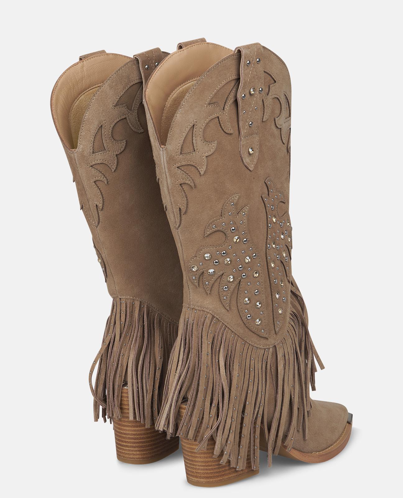 BOTA TACÓN FLECOS TACHAS