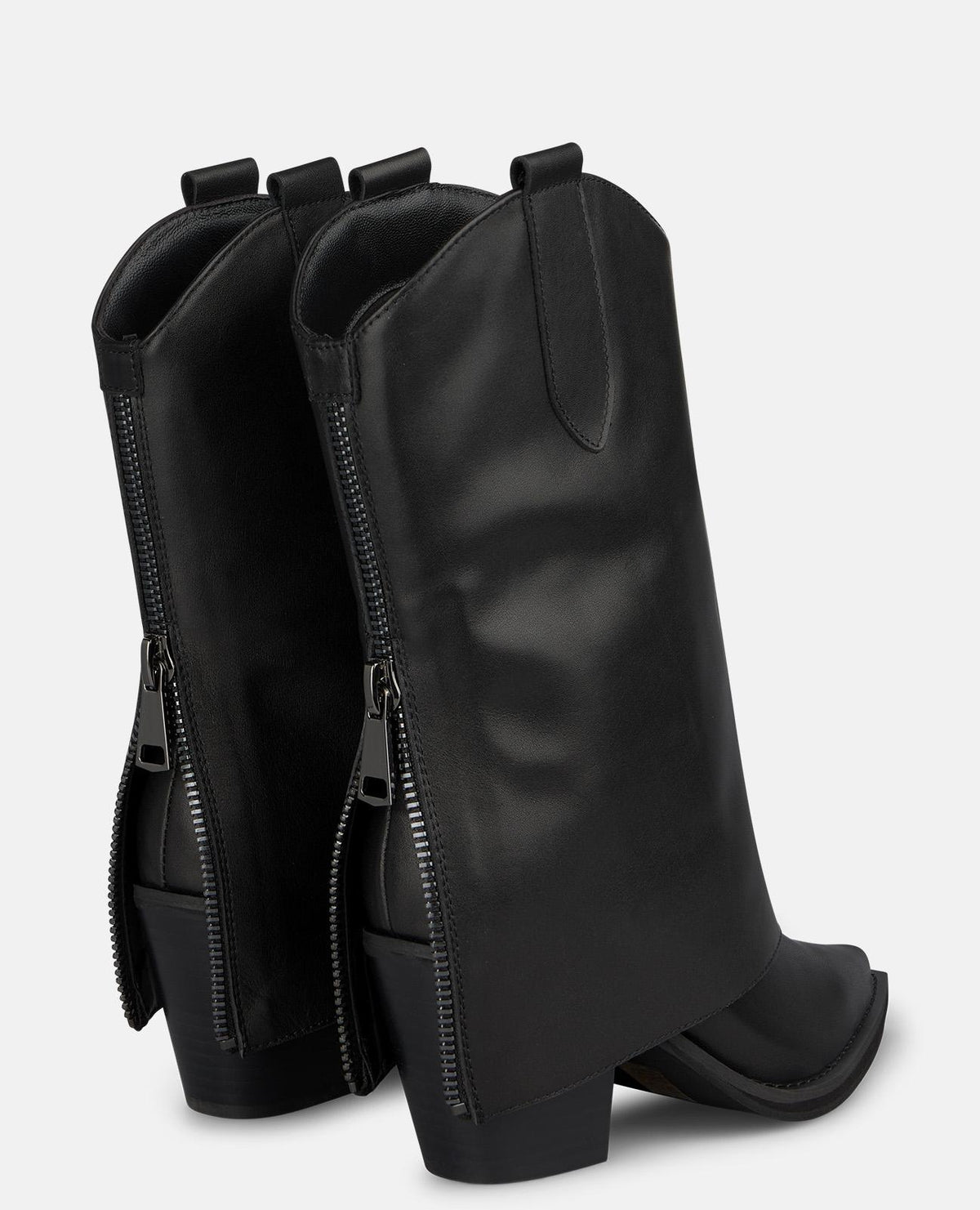 COWBOY BOOTS WITH A ZIPPER CLOSURE