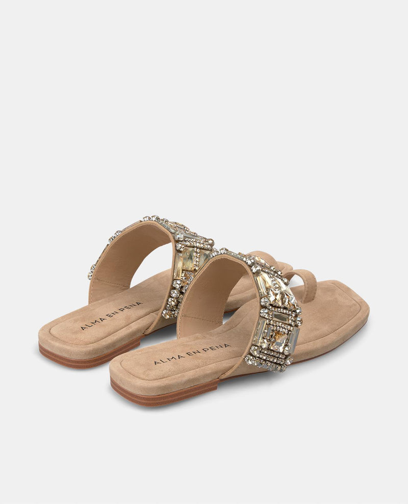 SANDALIA PUNTERA CUADRADA ABALORIOS