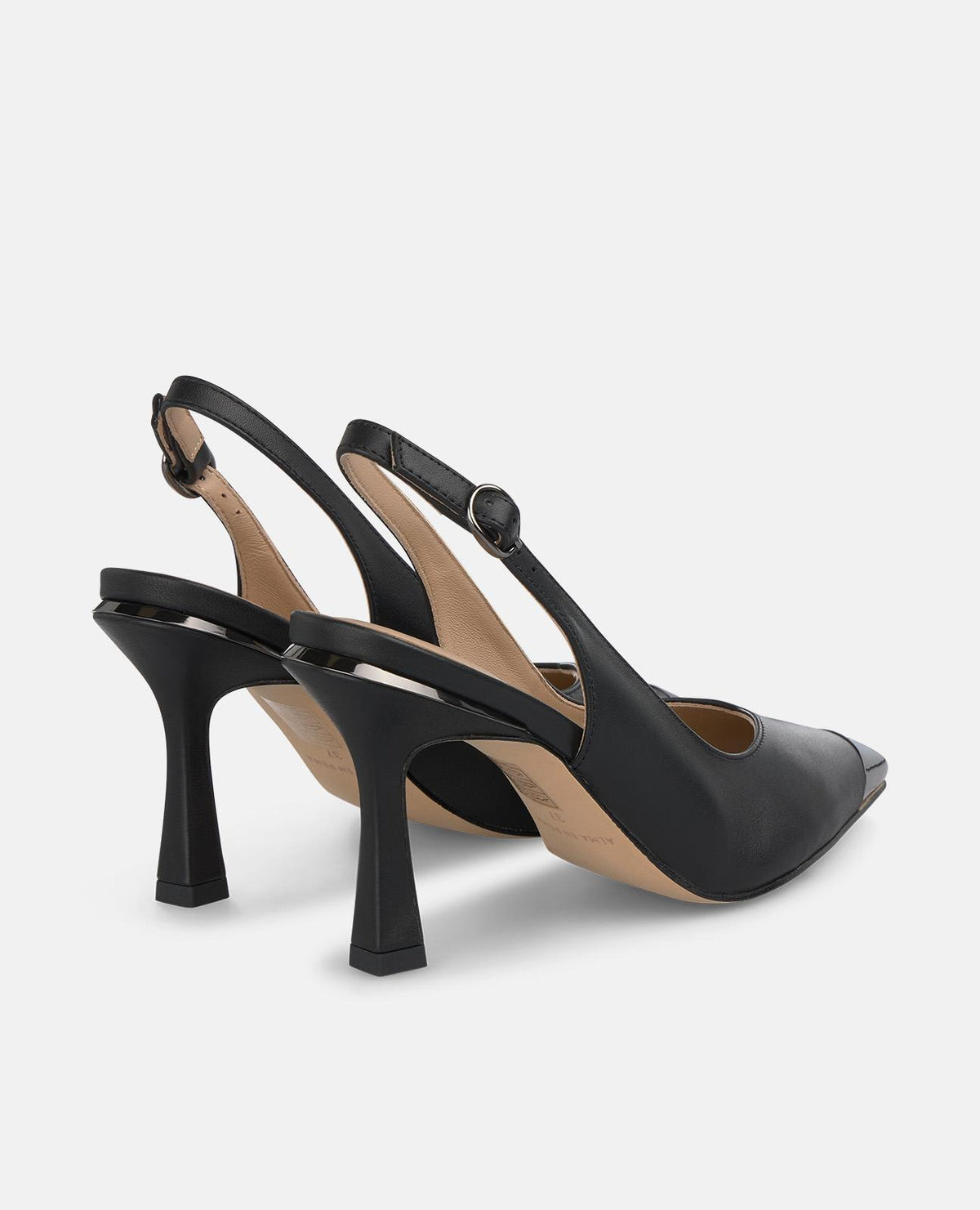 SCARPA CON TALLONE APERTO E DETTAGLIO METALLIZZATO