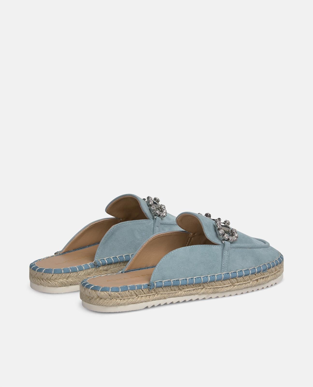 MULA PLANA COM ESTRIBO