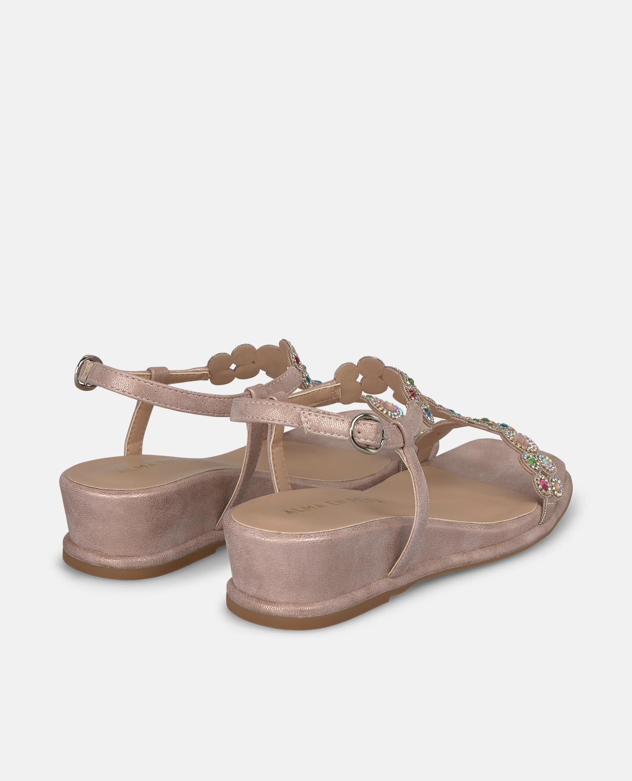 SANDALIA CUÑA CON PEDRERÍA MULTICOLOR