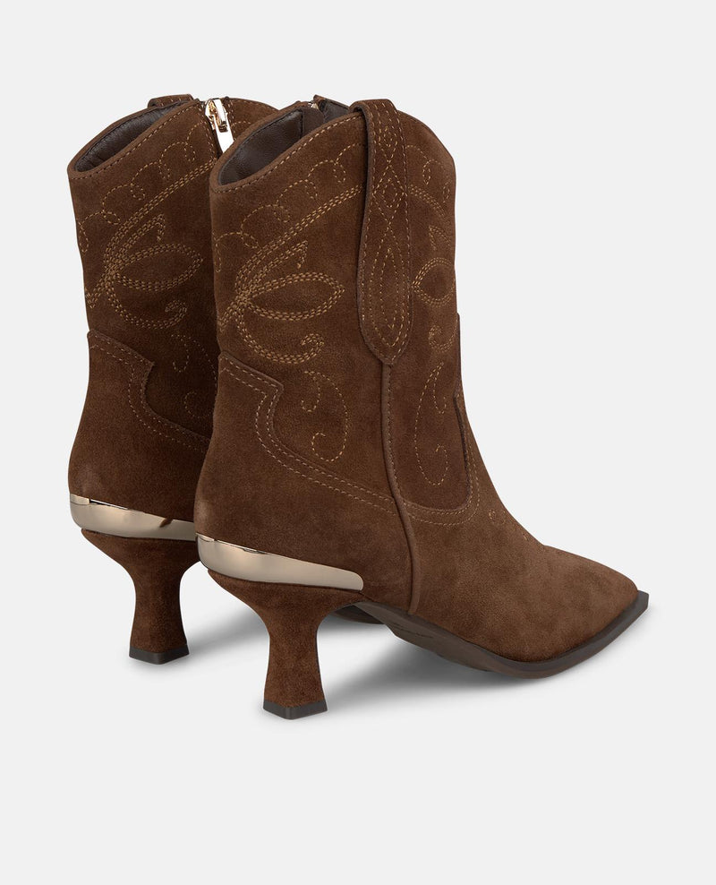 BOTÍN BAJO BORDADOS