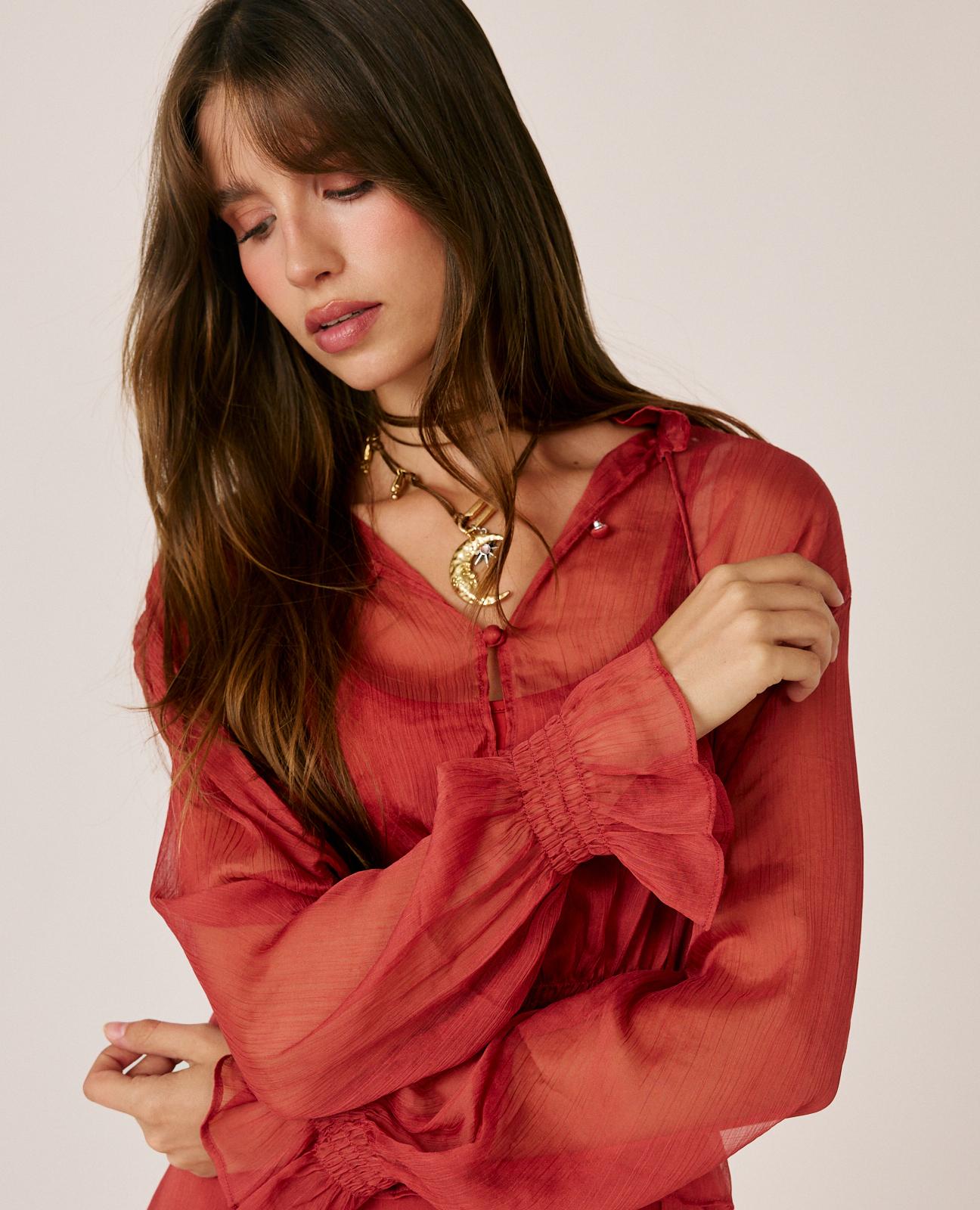 BLUSA DE GASA SEMITRANSPARENTE