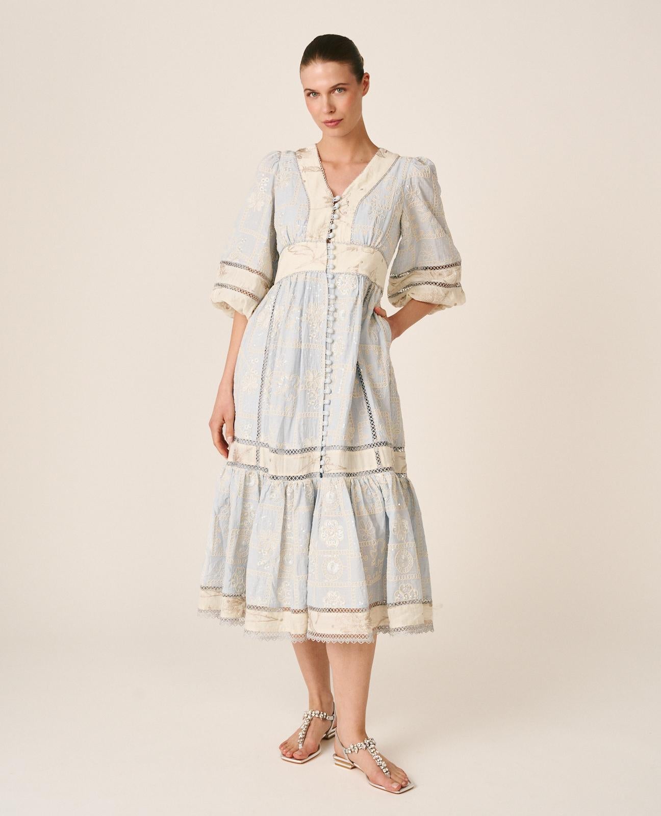 VESTIDO MIDI BORDADO GEOMÉTRICO