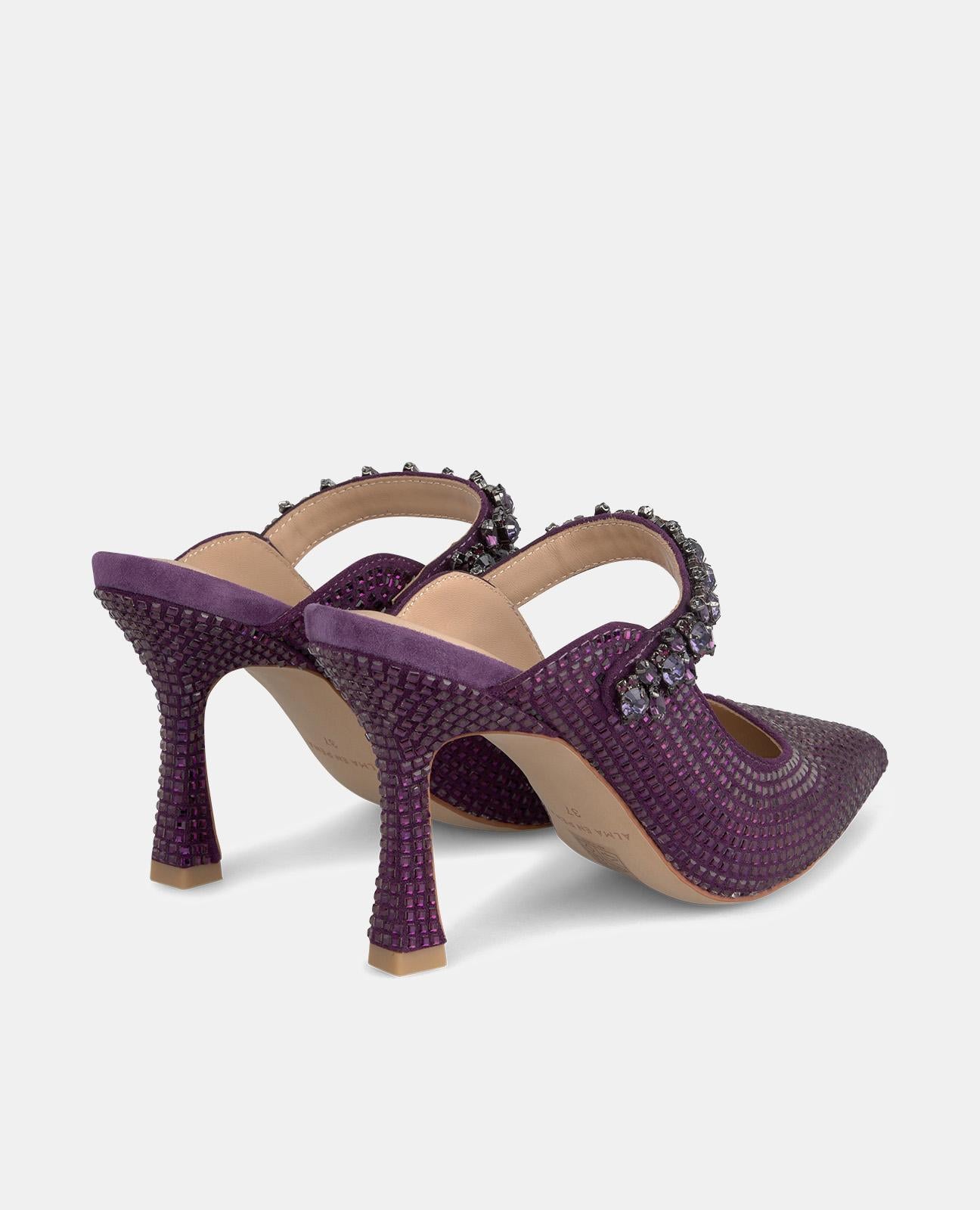 HOCHHACKIGE SCHUHE MIT STRASSSTEINEN