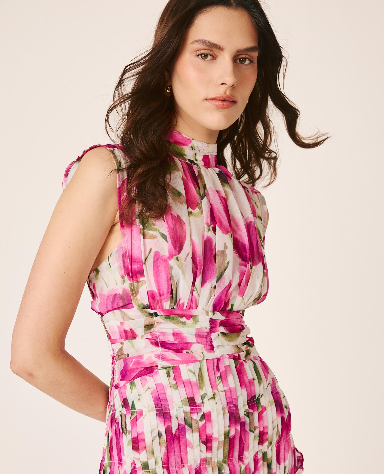 VESTIDO LONGO COM GOLA ALTA