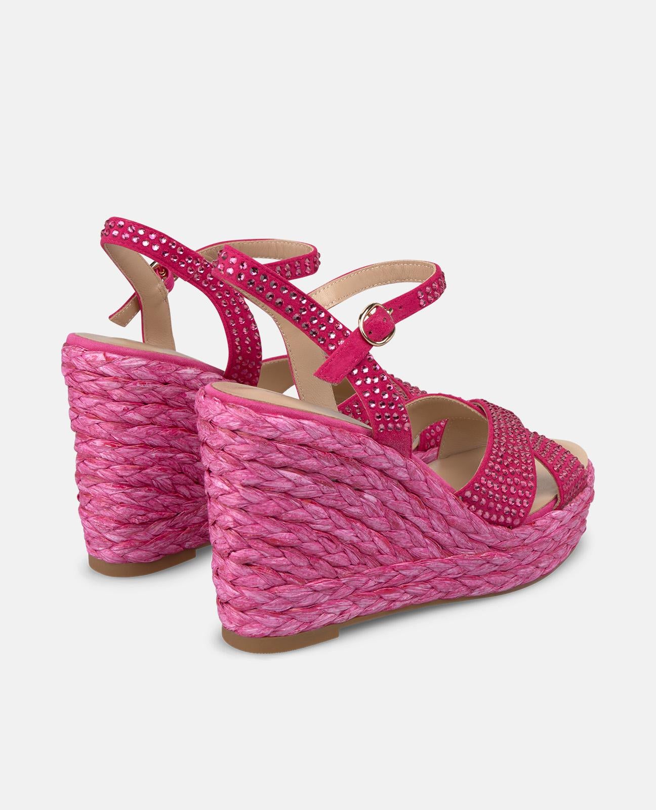 CUNHA ENTRANÇADA COM STRASS