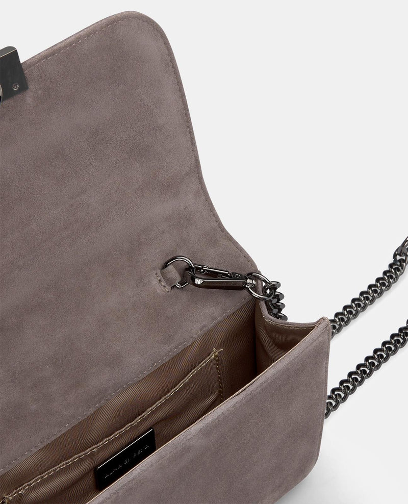 STRASSBESETZTE KUPPLUNGSTASCHE