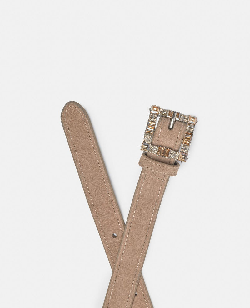 BELT WITH BUCKLE DETAIL