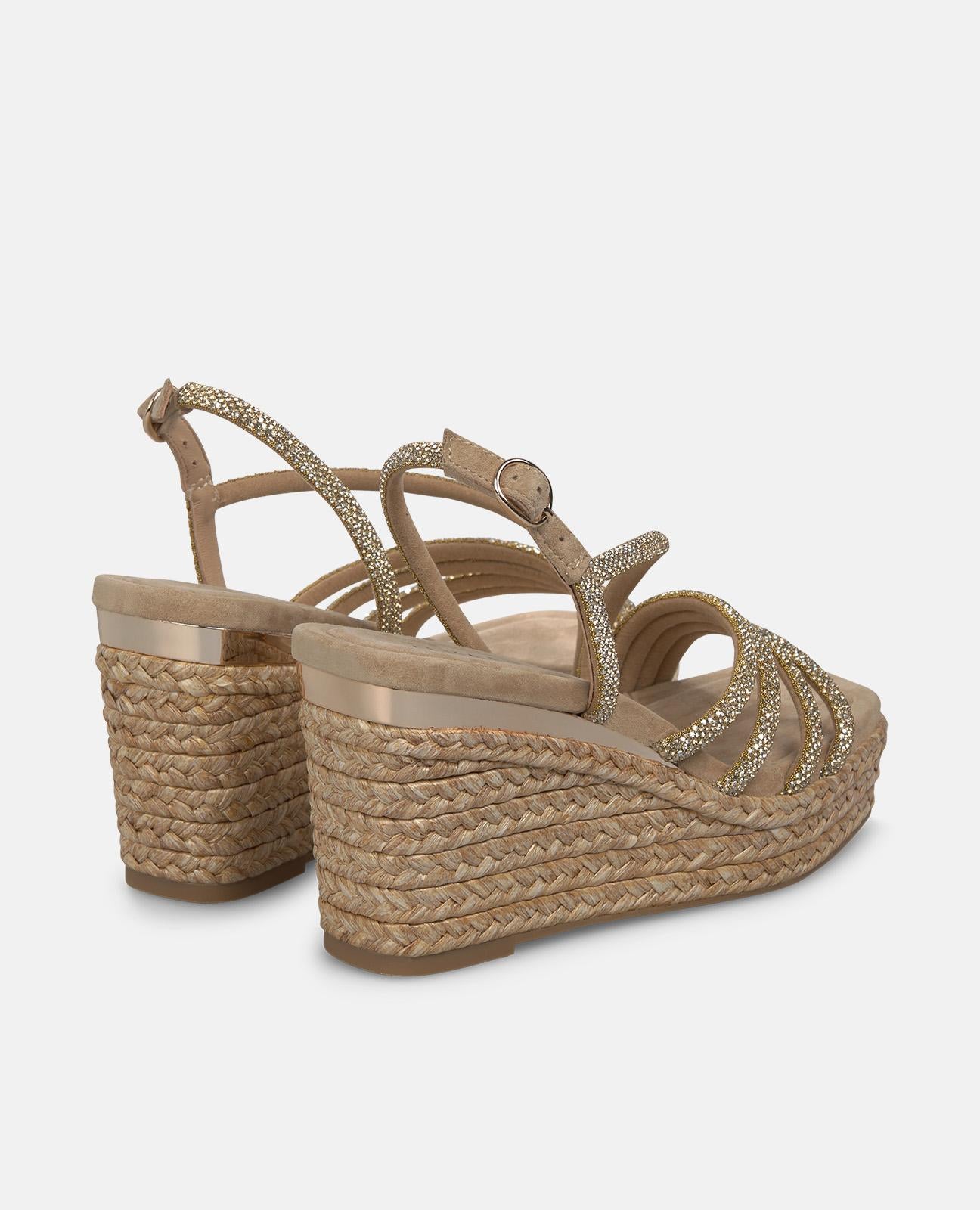 SANDALIA CUÑA CUERPO TUBULAR