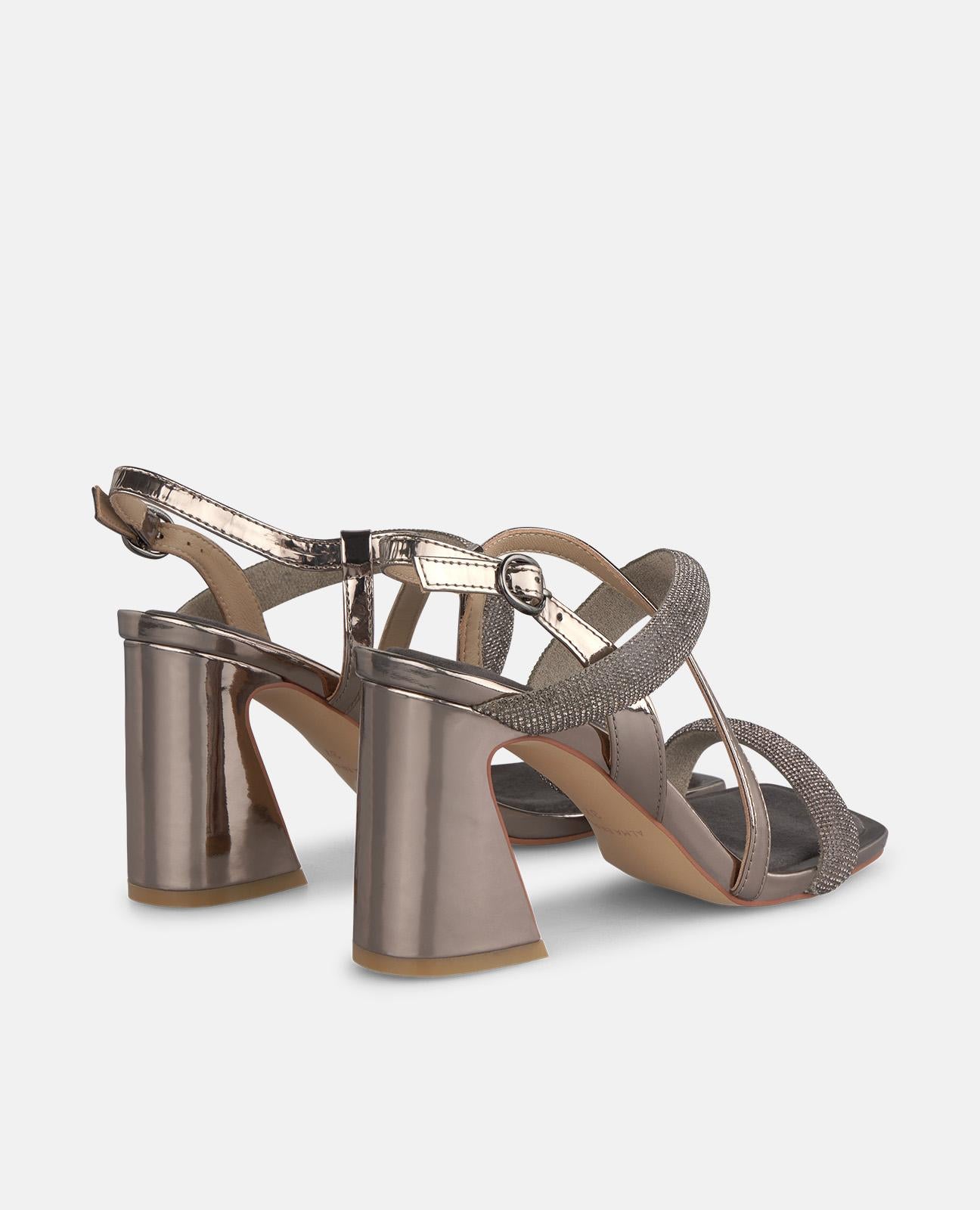 COMBINED STRAPS SANDAL