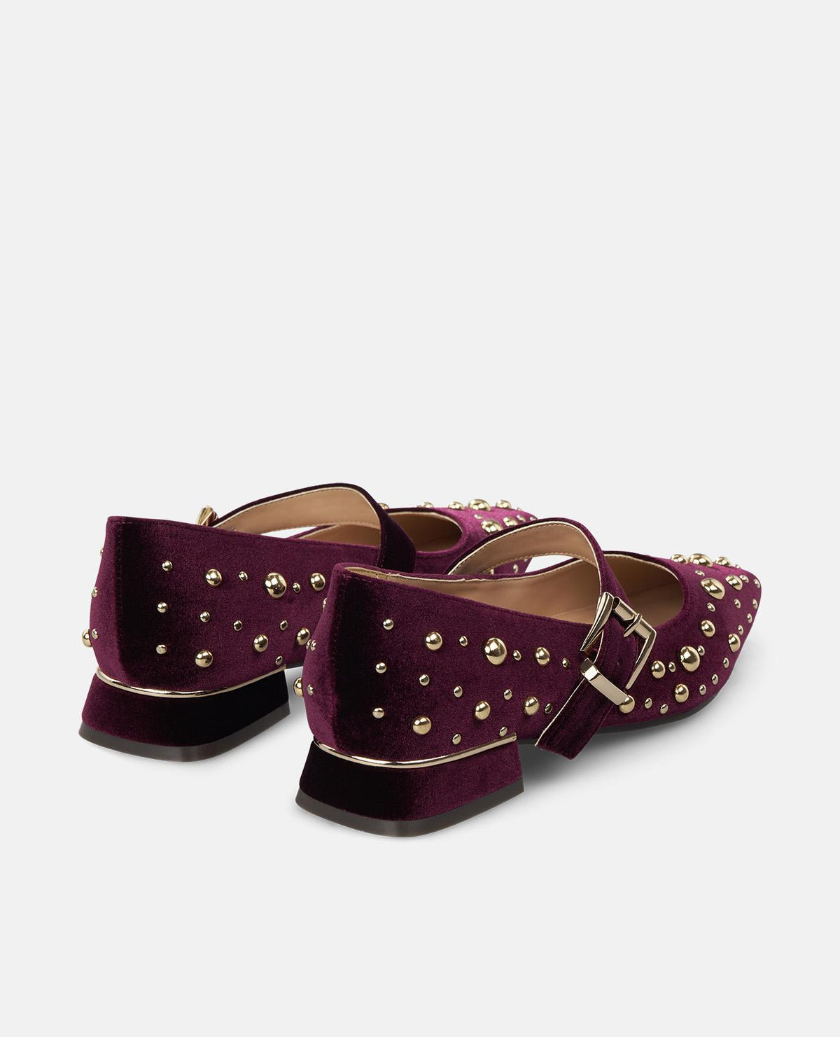ZAPATO PLANO TACHAS