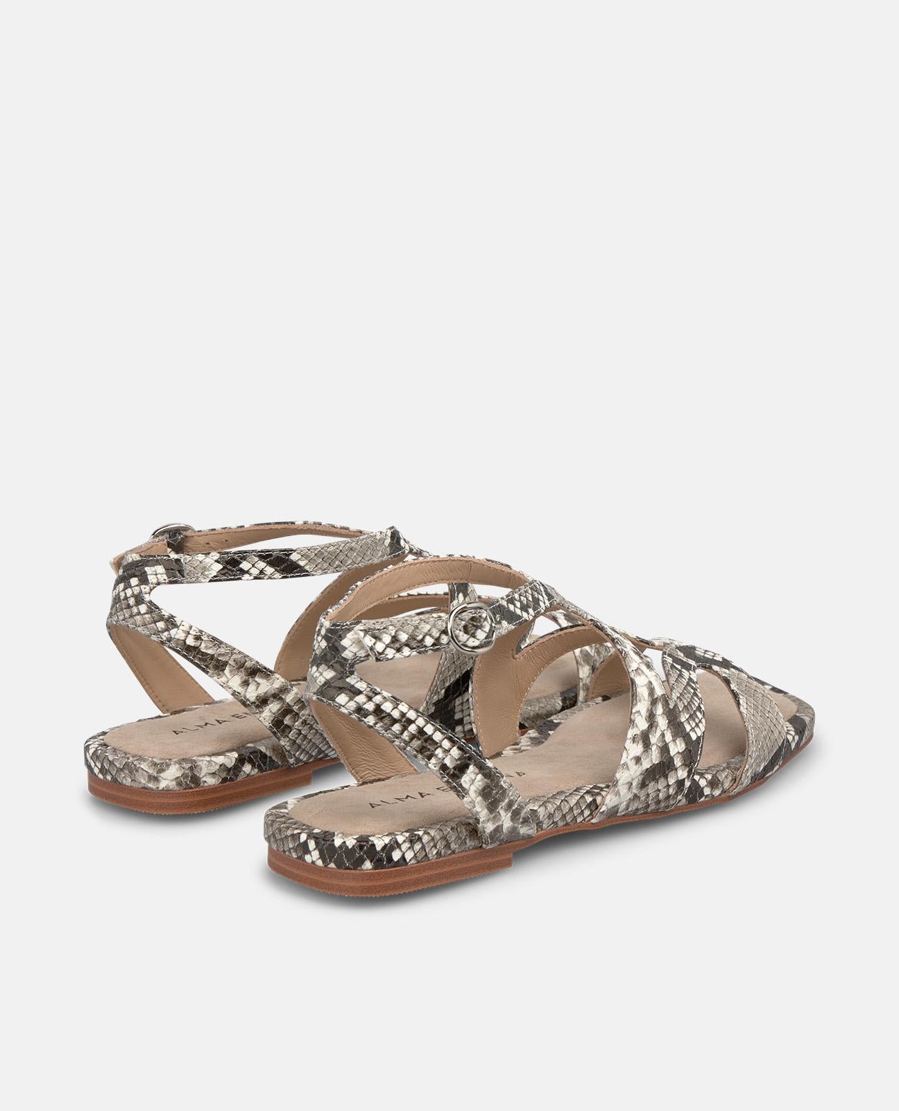 SANDALIA PLANA CON MULTITIRAS EN PRINT