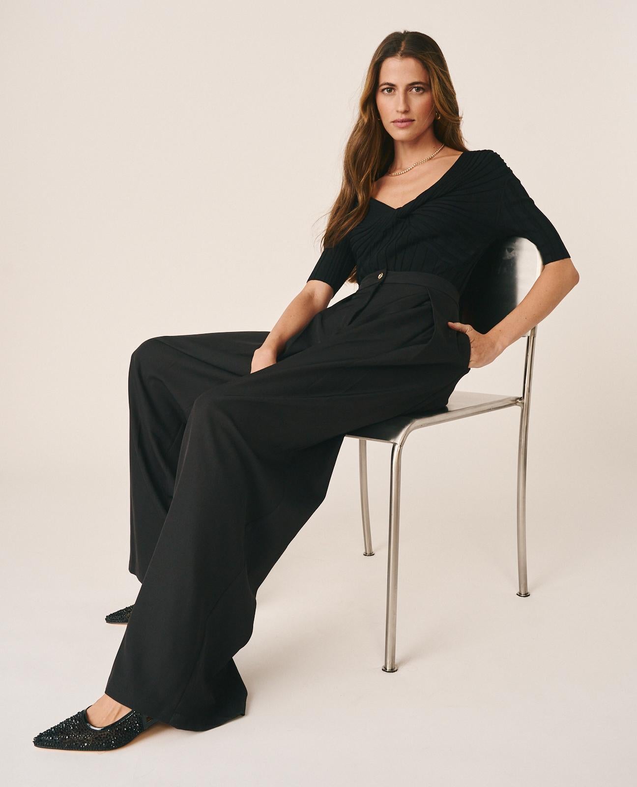 PANTALÓN SARGA CON PINZAS