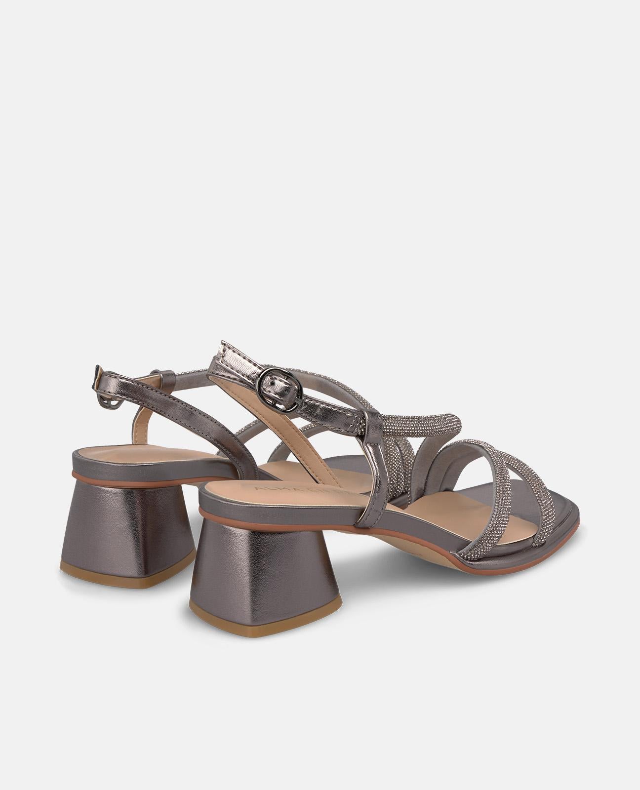 SANDALIA TACON MEDIO TIRA TUBULAR