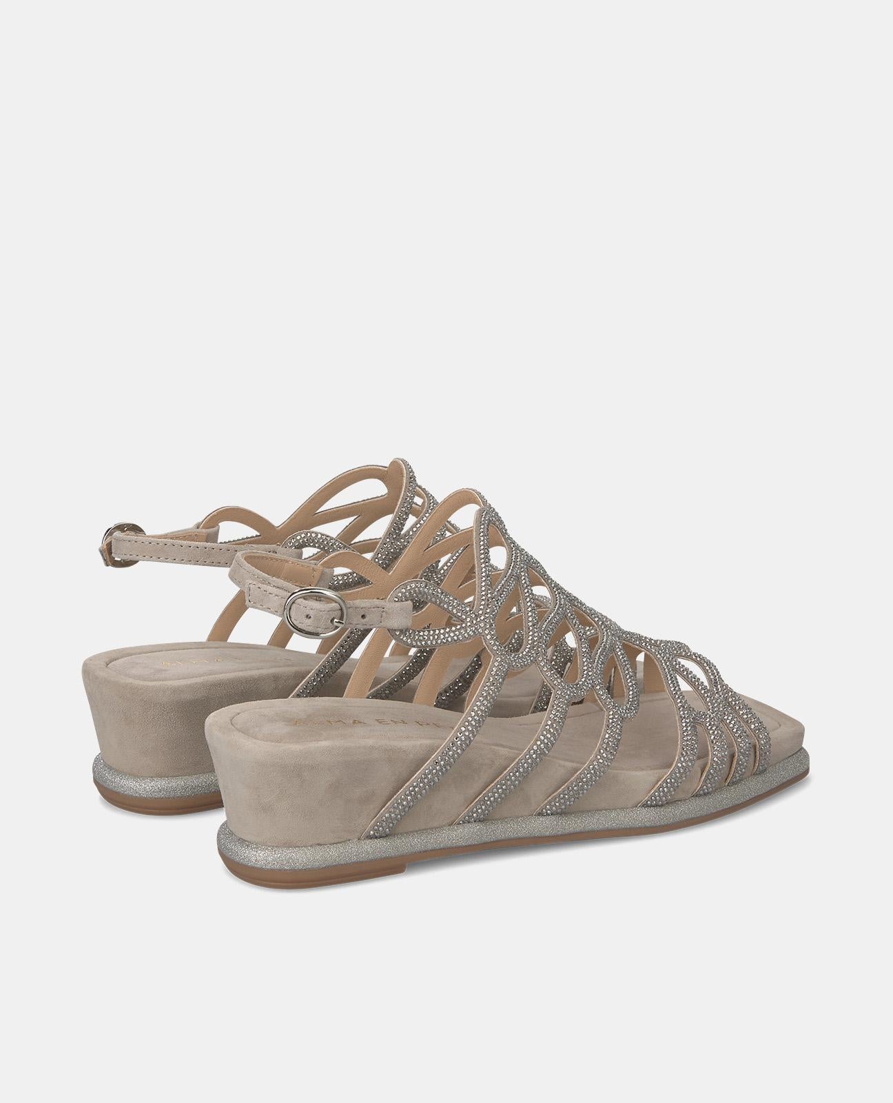 SANDALIA PLATAFORMA CON BRILLO