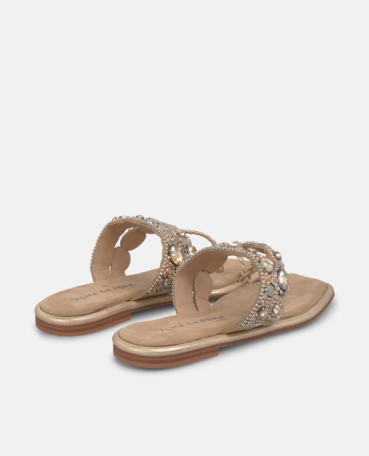 SANDALIA PLANA TIRA CON JOYA