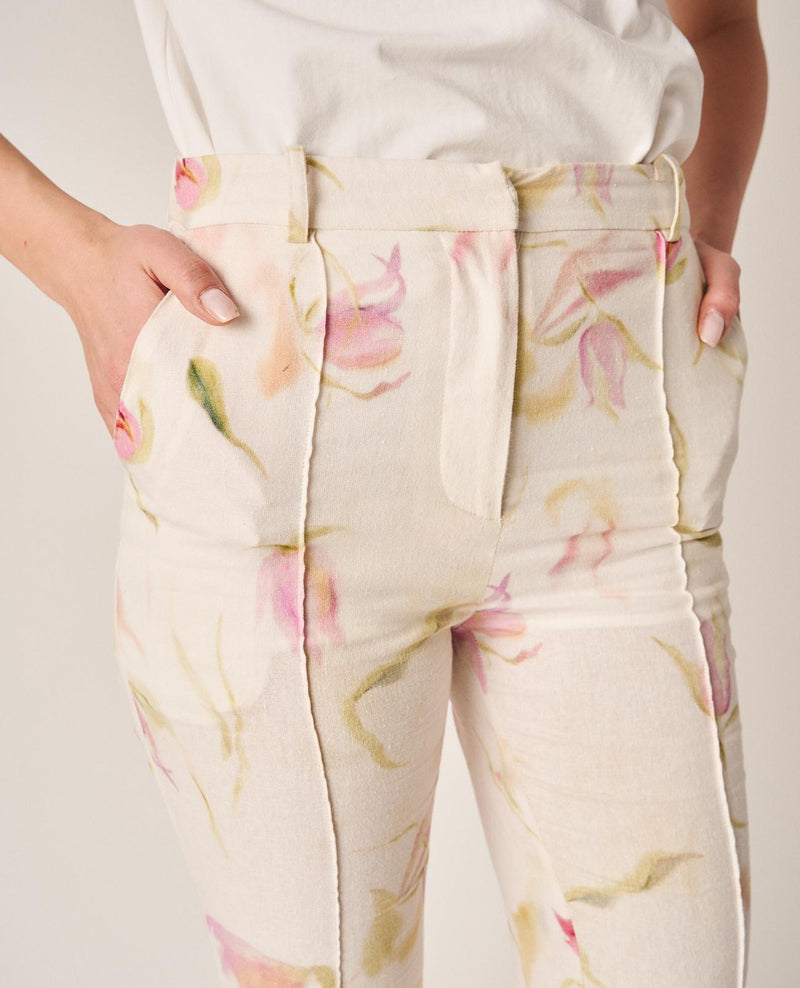 PANTALÓN ESTAMPADO DETALLE