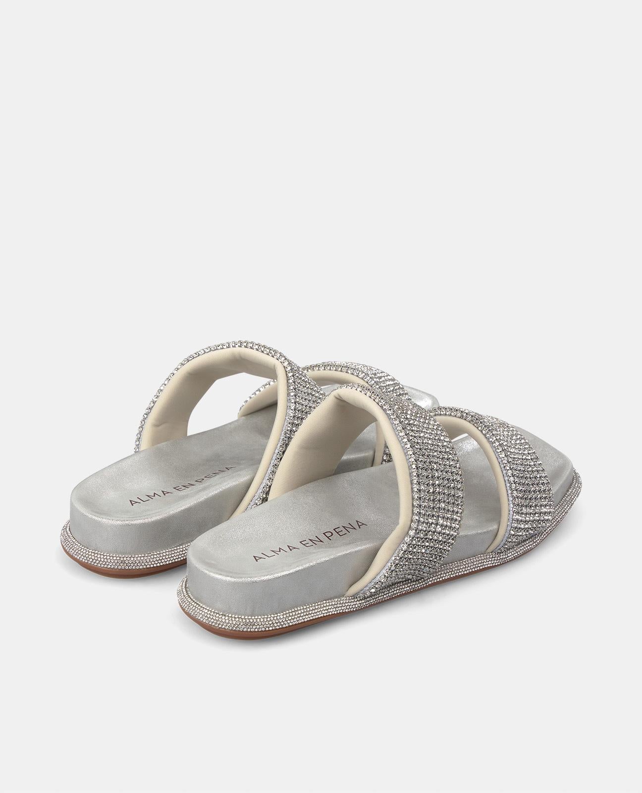 PADDED STRAPS SANDAL