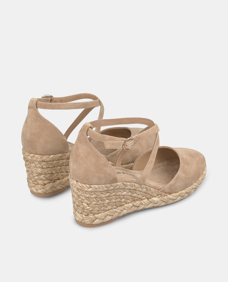 ZAPATO CUÑA TIRAS CRUZADAS