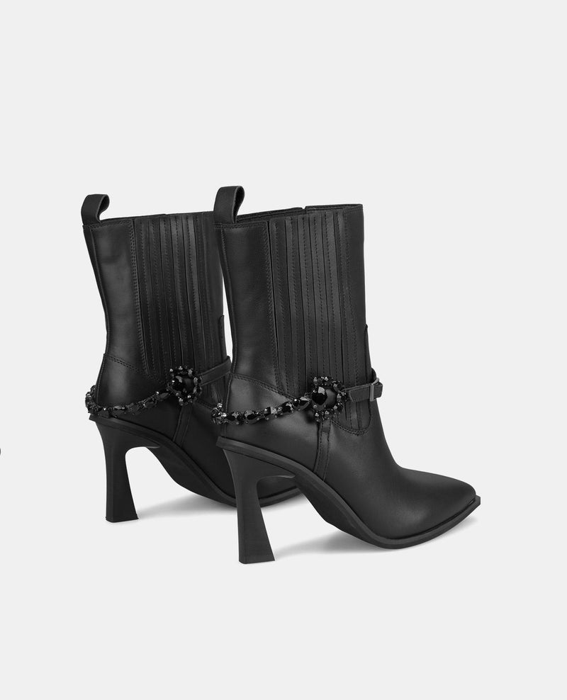 BOTTINES À TALON AVEC LANIÈRE