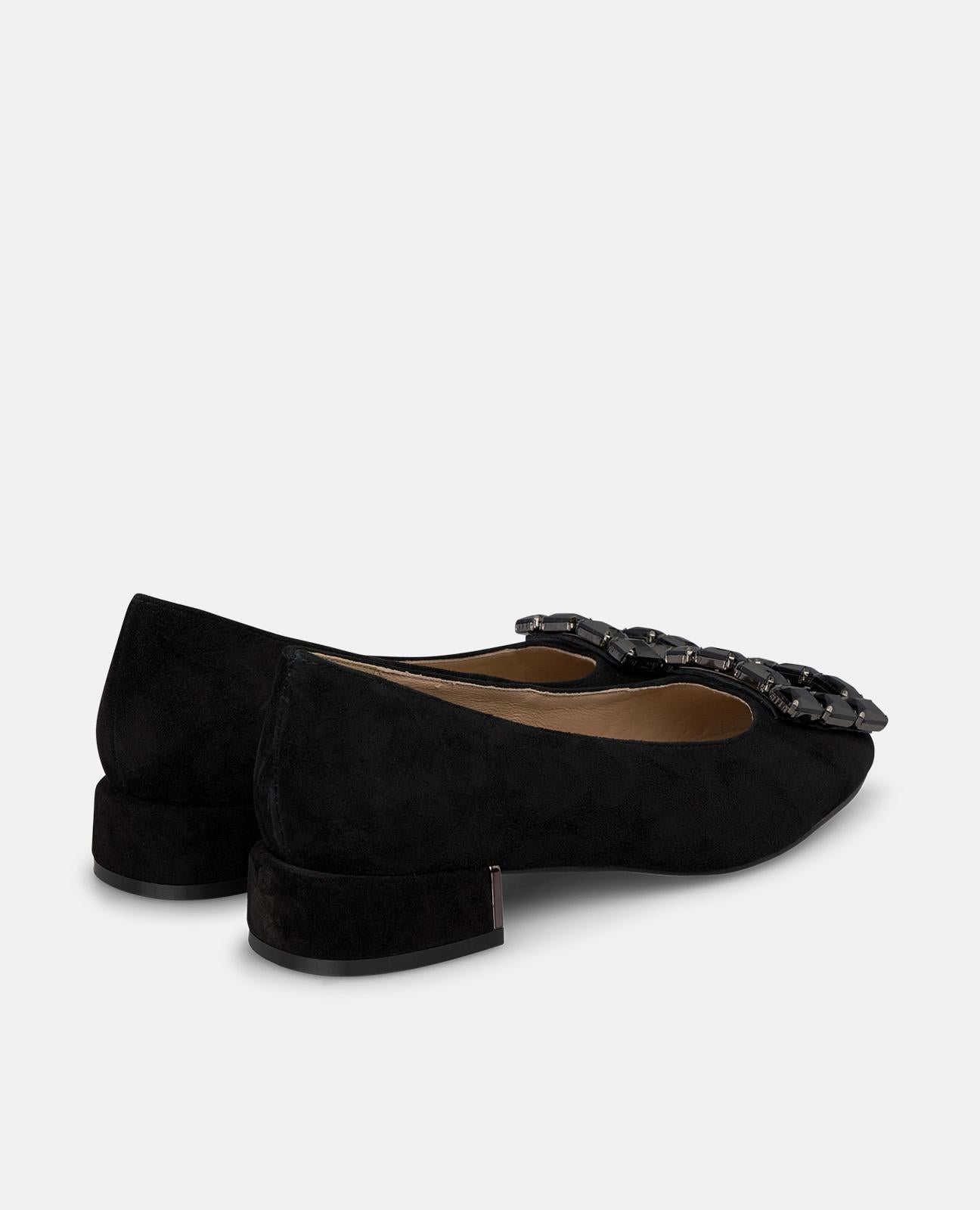 ZAPATO ANTE CON ADORNO FRONTAL
