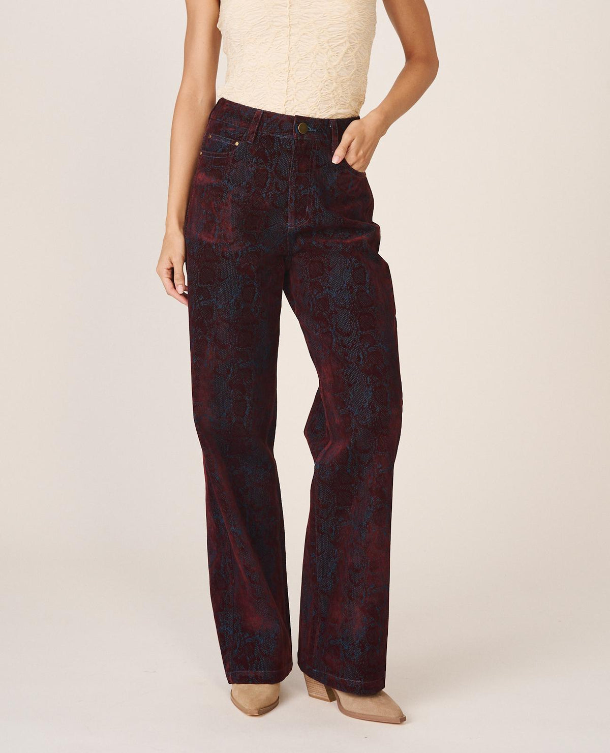 VELVET JEANS