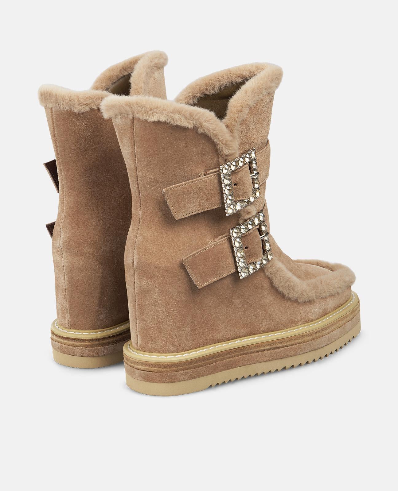 BOTÍN PELO TACÓN HEBILLAS