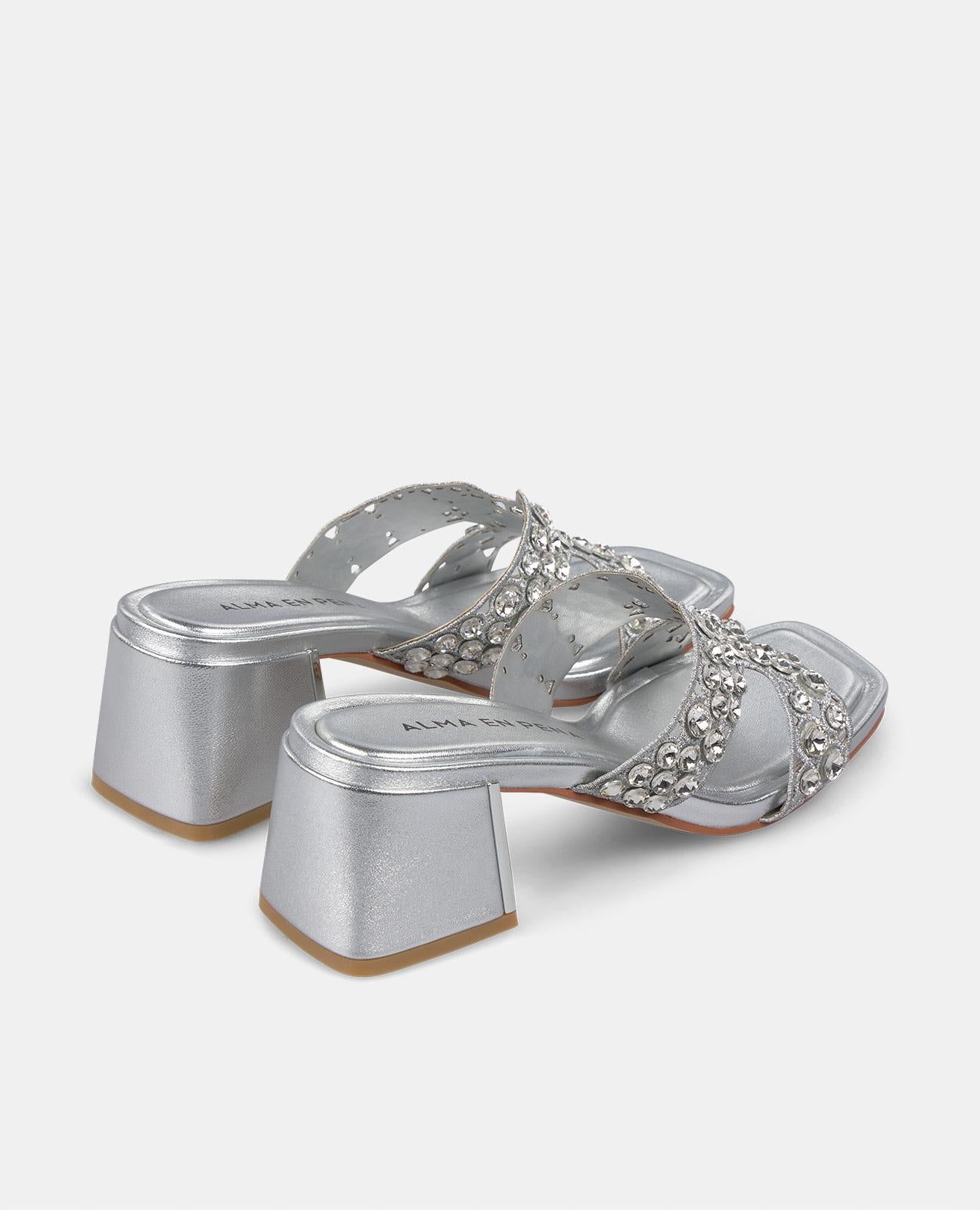 SPADE SANDAL WITH HEEL