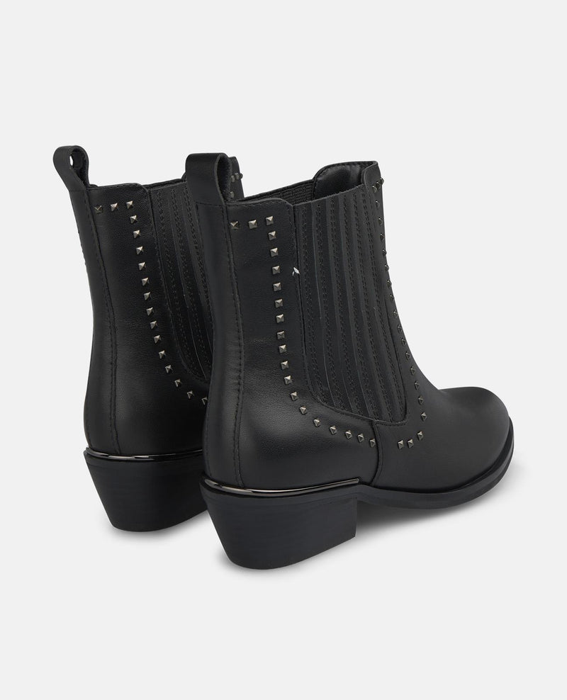 BOTTE DE CHEVILLE PLATE AVEC DÉTAILS