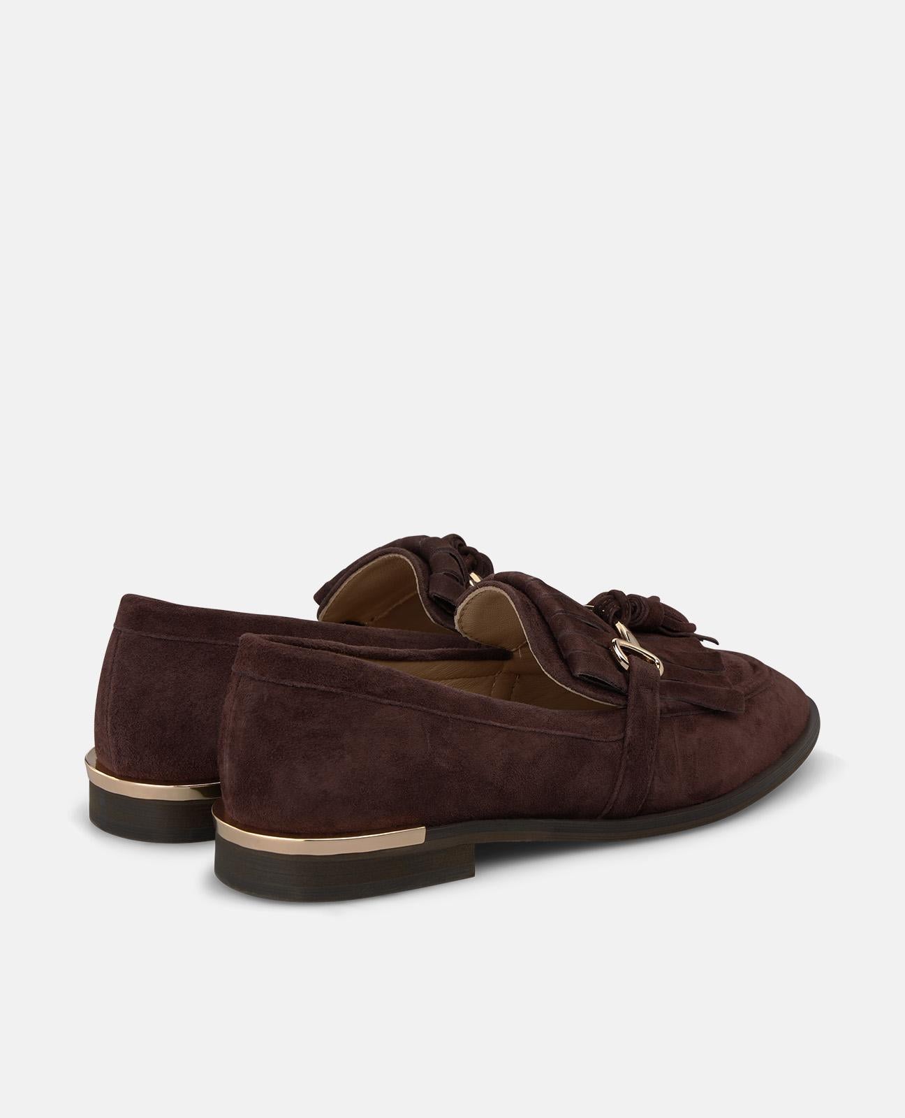MOCASÍN DE ANTE CON BORLAS