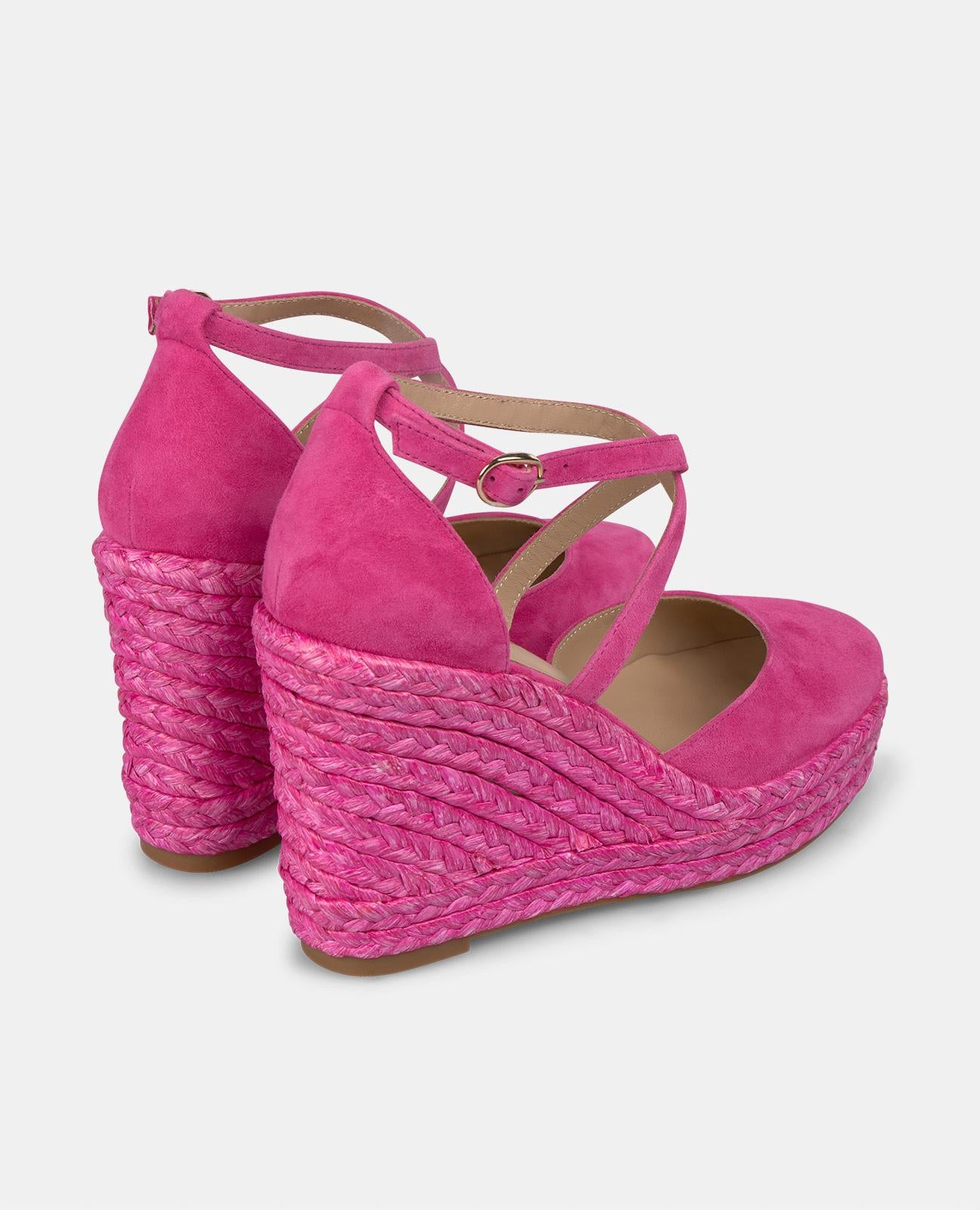 CUÑA ALTA CON TIRAS CRUZADAS