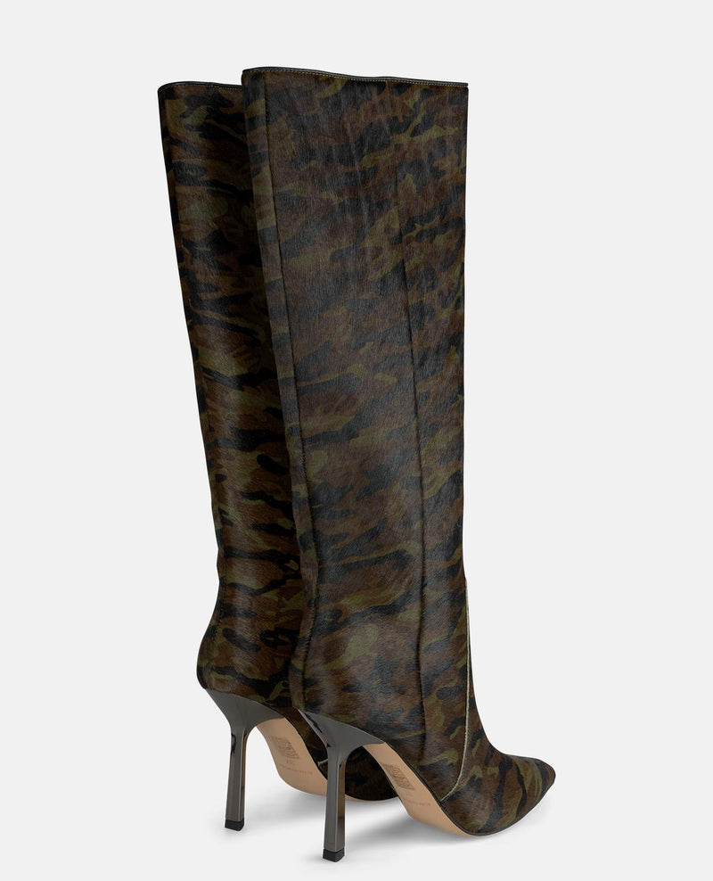 BOTA ALTA PUNTERA AFILADA