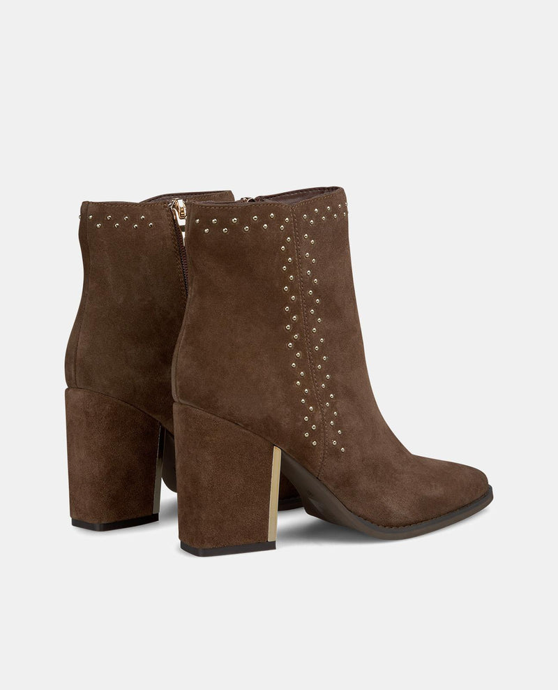 BOTTE DE CHEVILLE CLOUTÉE À FERMETURE ÉCLAIR LATÉRALE