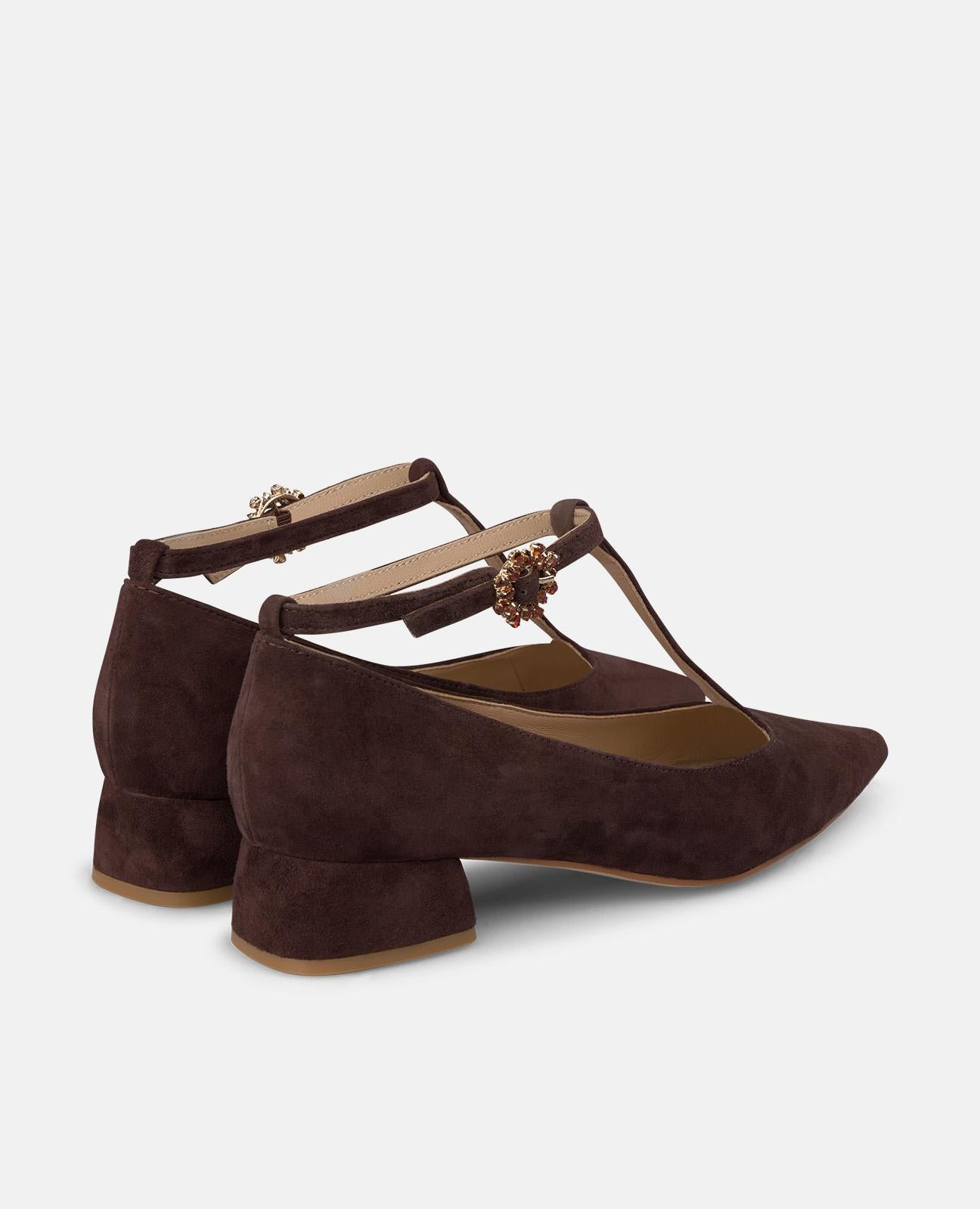 ZAPATO TACÓN PIEL CON HEBILLA