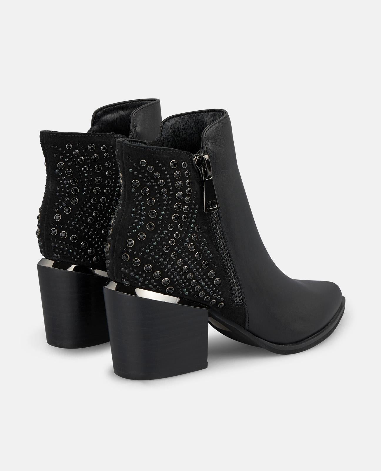 BOTTINES À TALON CLOUTÉ AVEC STRASS