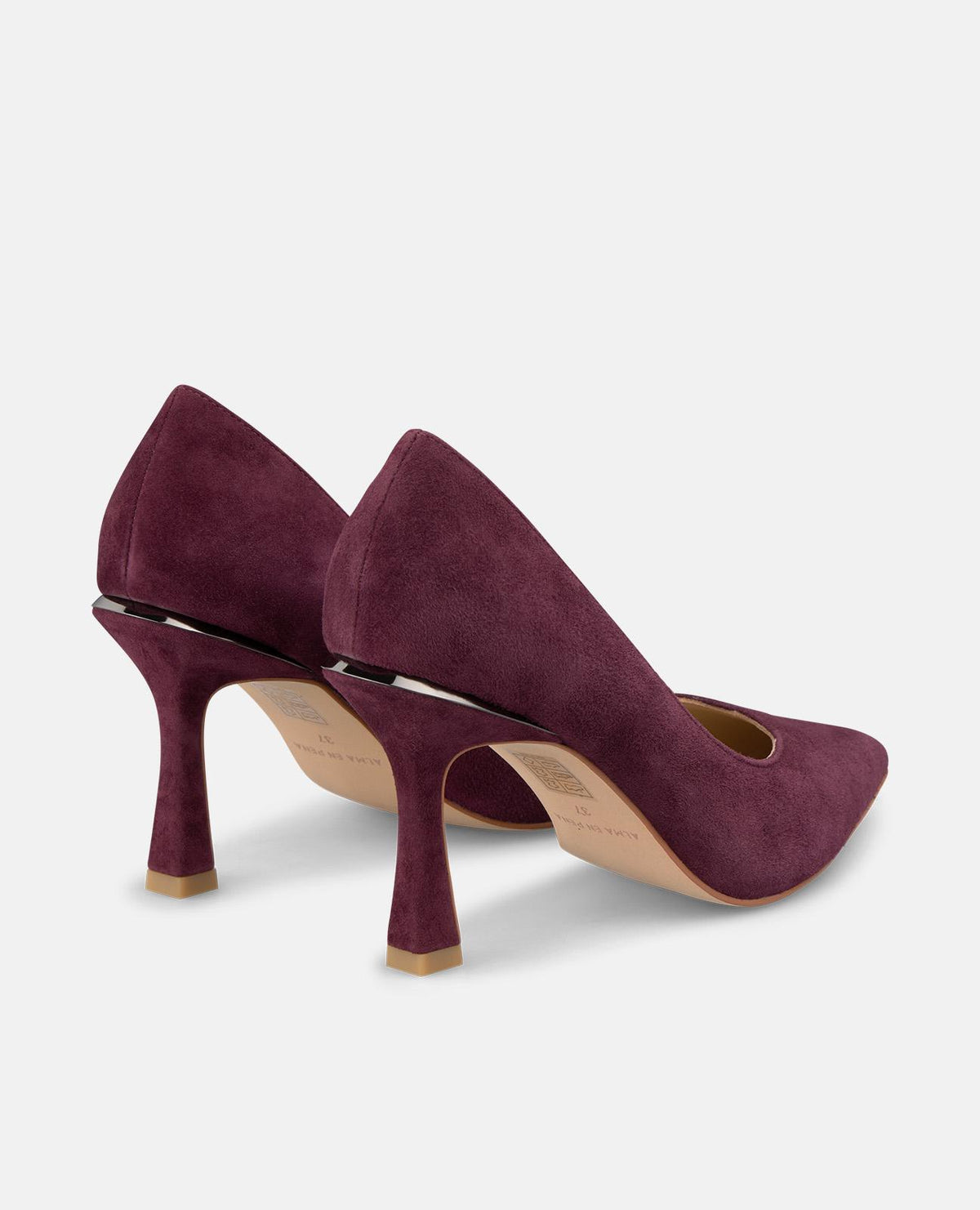 SCARPA STILETTO CON PUNTA AFFILATA
