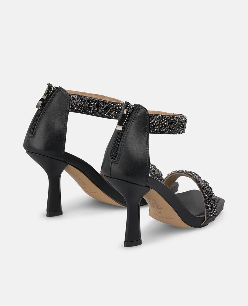 SANDÁLIA DE DUAS TIRAS COM EFEITO JOIA