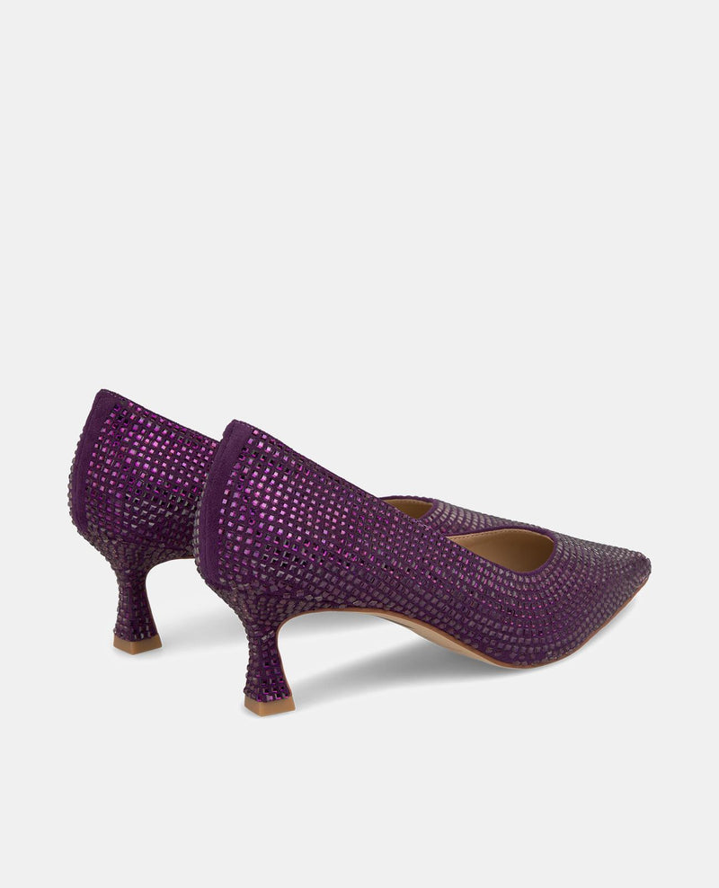 SCHUHE MIT STRASSBESETZTEM ABSATZ