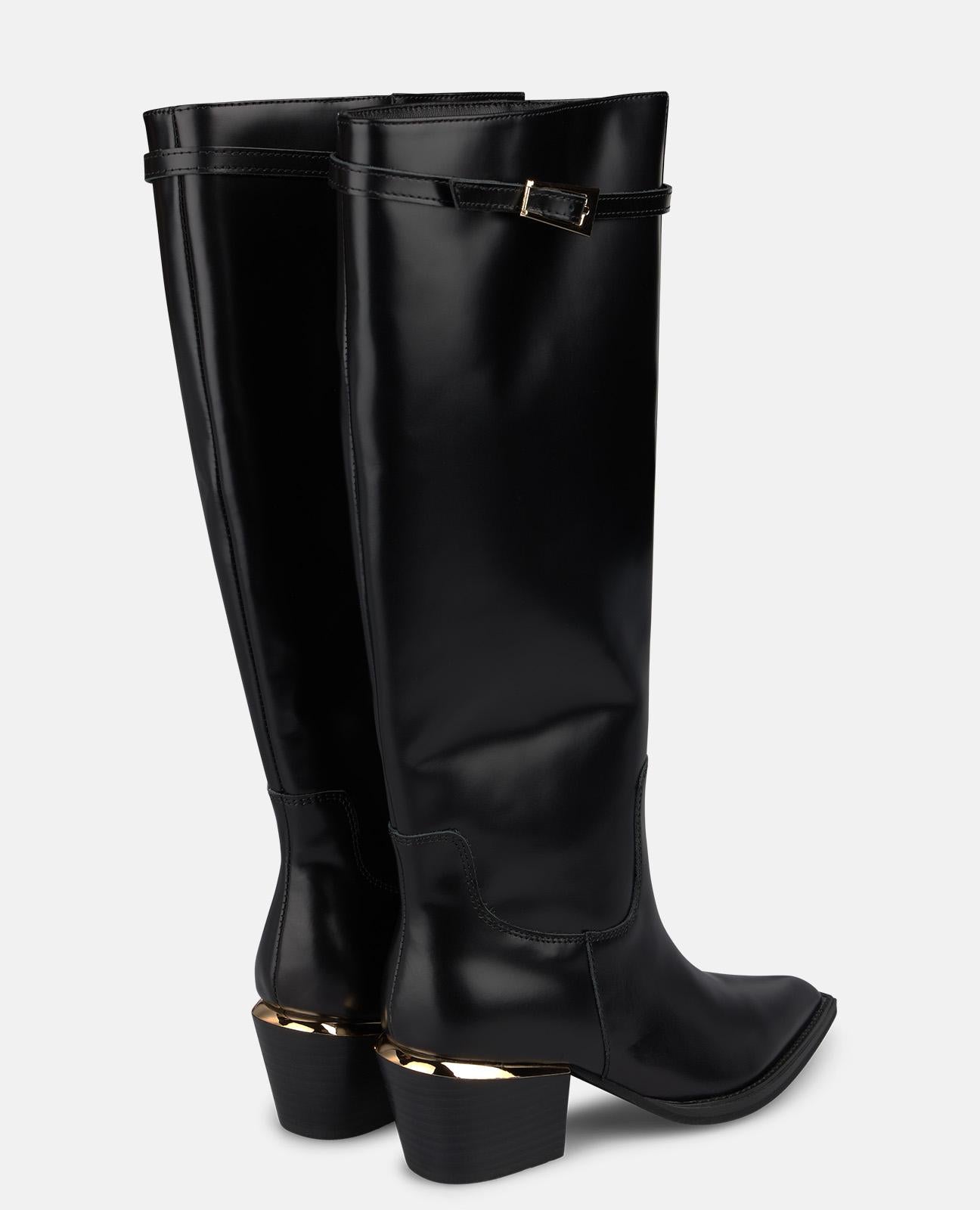 BOTA ALTA DE NAPA CON HEBILLA