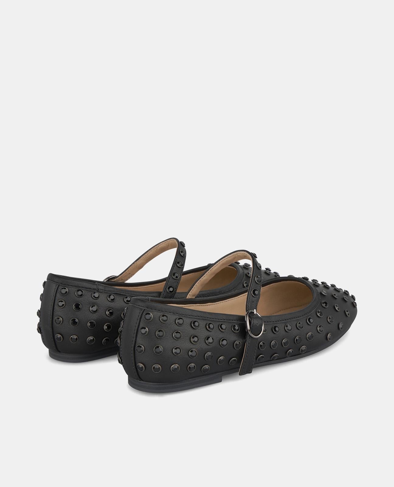 BAILARINA DE CAMURÇA COM TACHAS