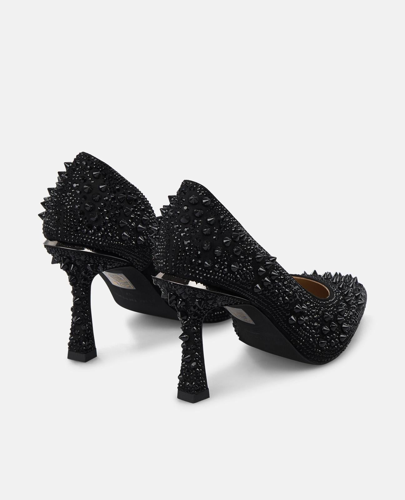 ZAPATO TACÓN AFILADO DETALLES