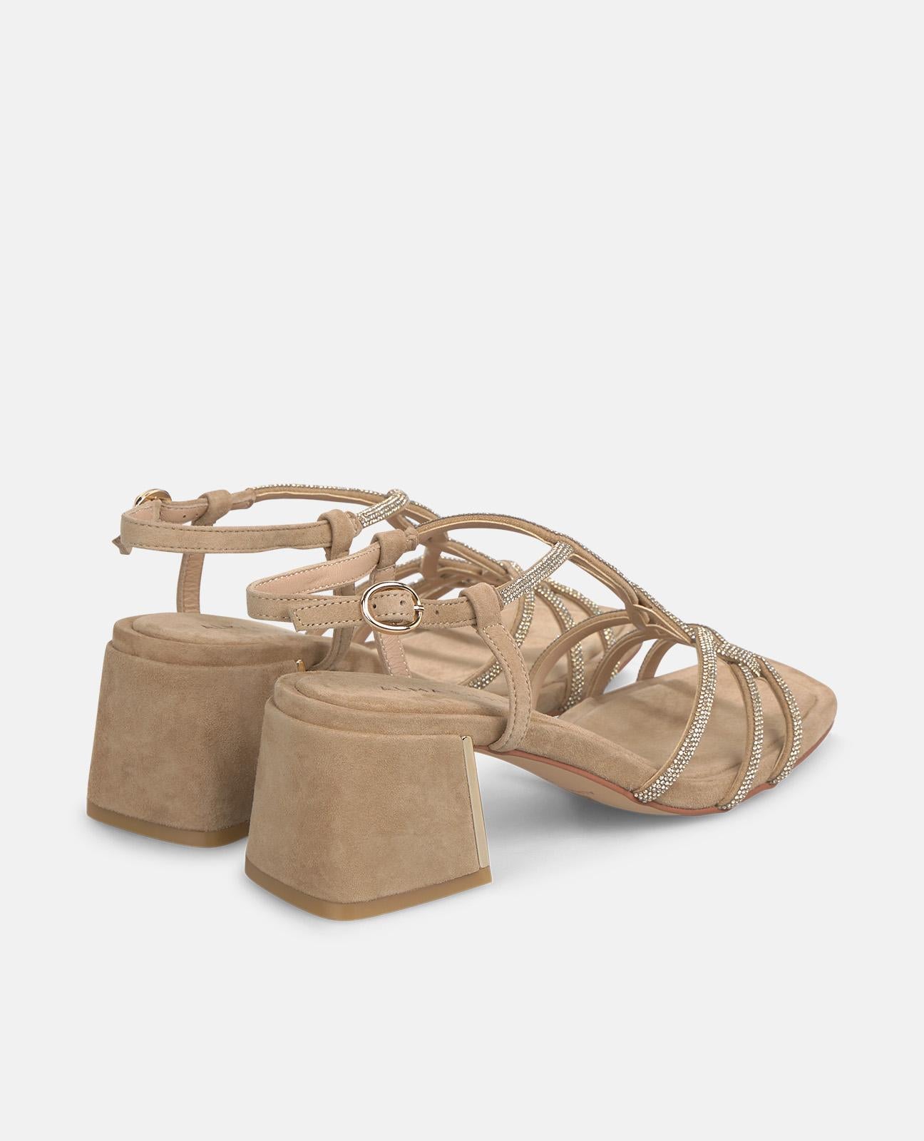 SANDALIA TACON MEDIO MULTITIRAS