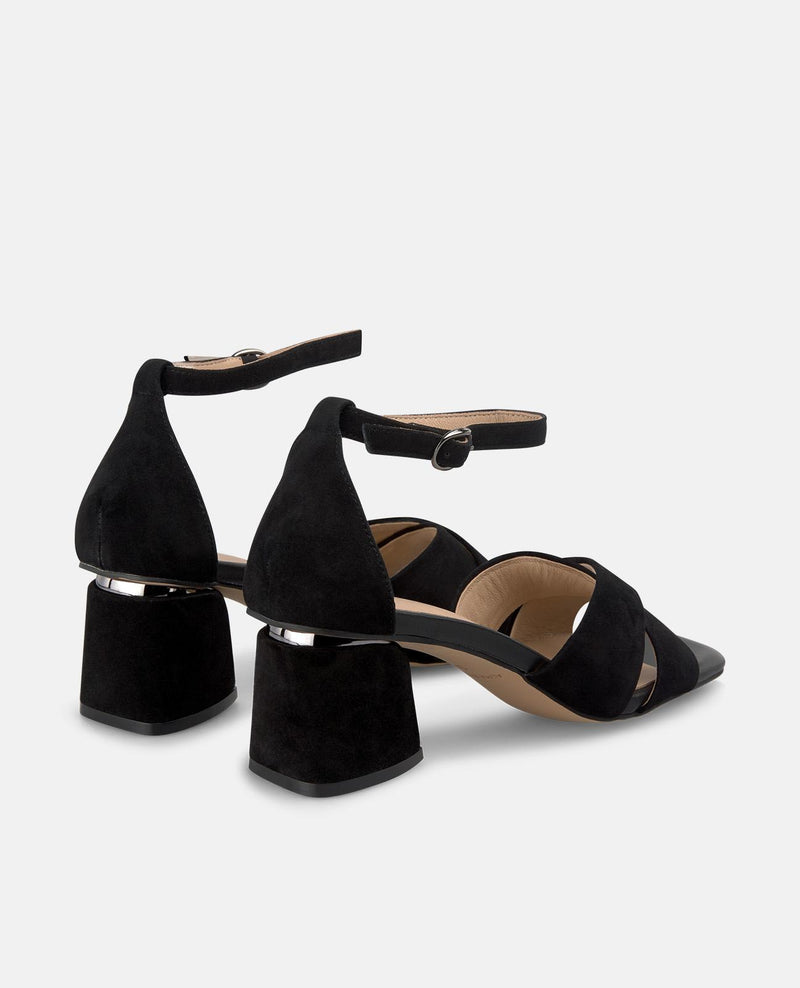 SANDALIA CLASICA TIRAS