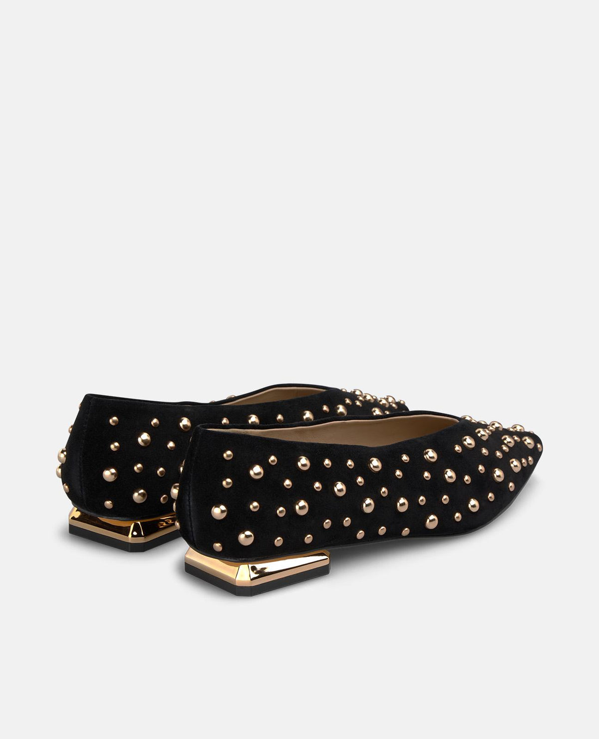 BAILARINA NAPA COM TACHAS METÁLICAS