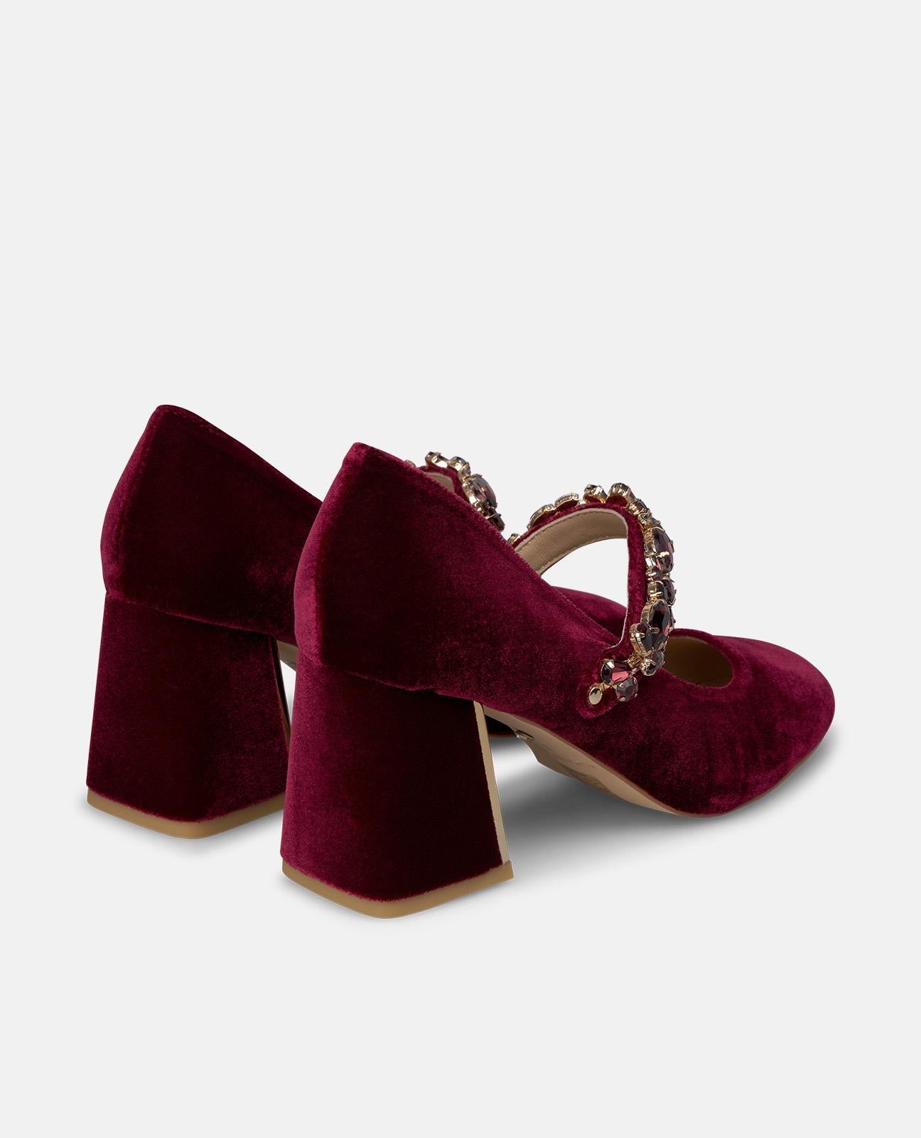 ZAPATO SALÓN DE TERCIOPELO CON HEBILLA