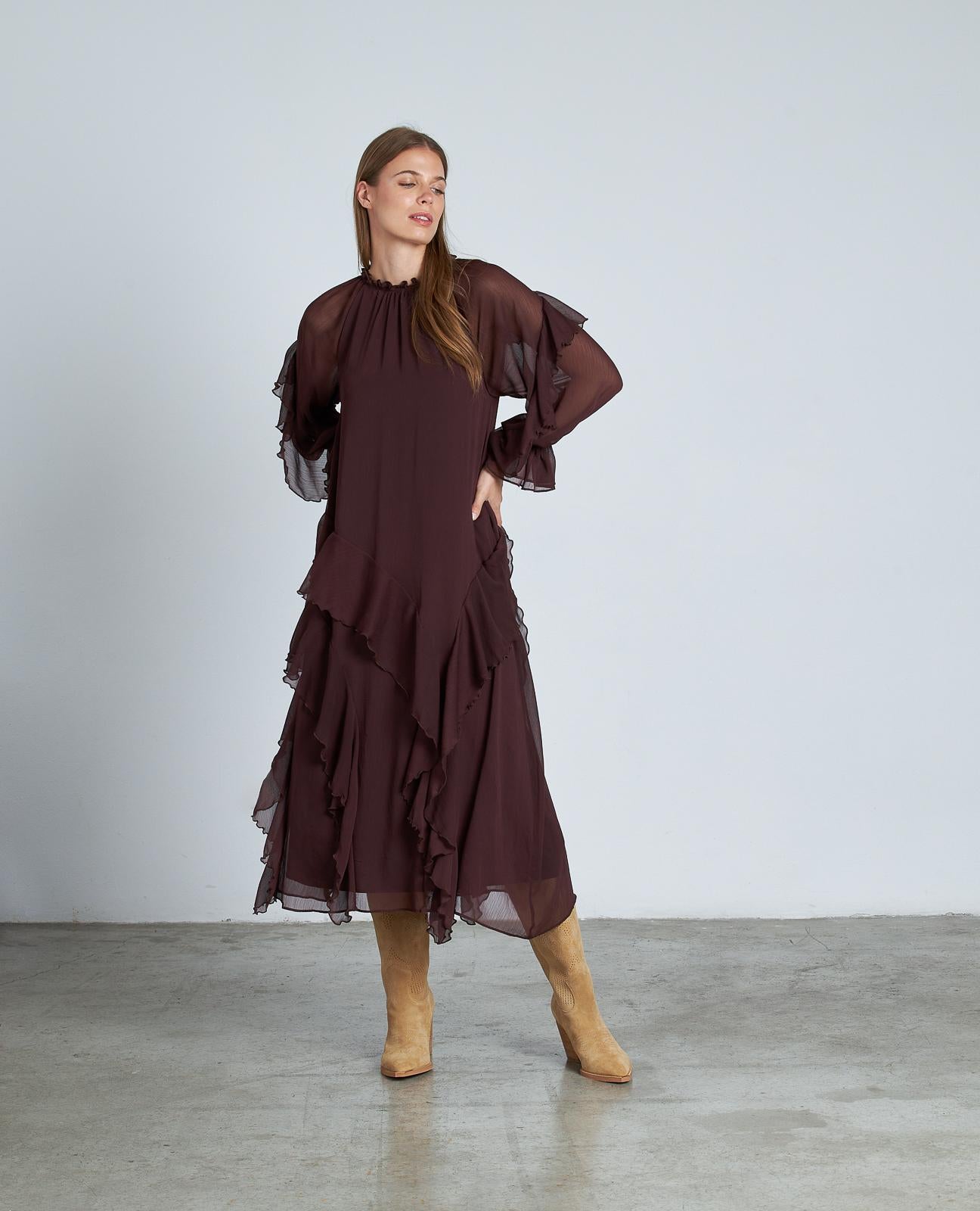 VESTIDO STRAIGHT VOLANTES