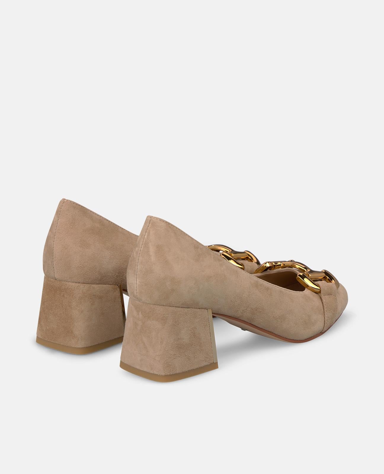 ZAPATO ANTE CON ADORNO METÁLICO
