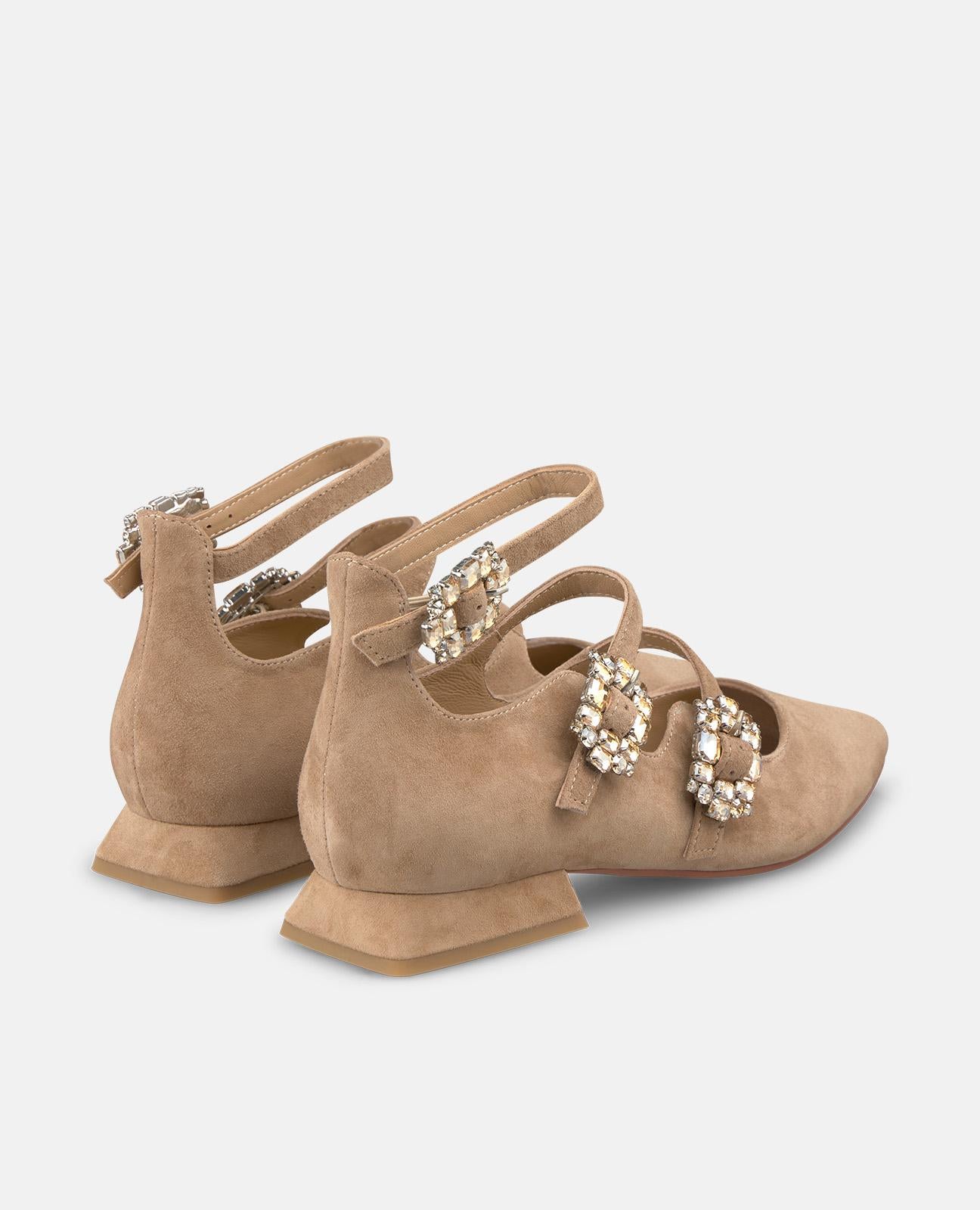 BOUCLES DE CHAUSSURES POINTUES